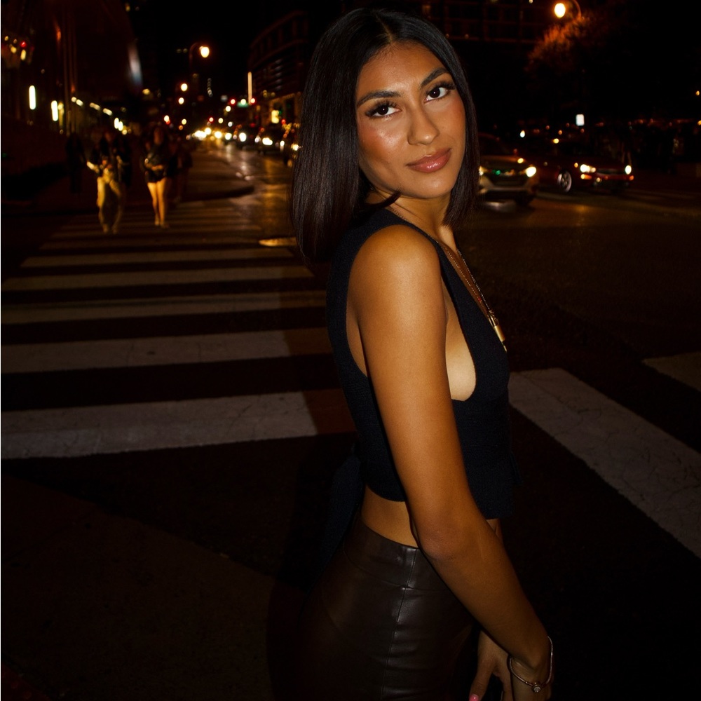BLACK WRAP TOP - Picture 3 of 9